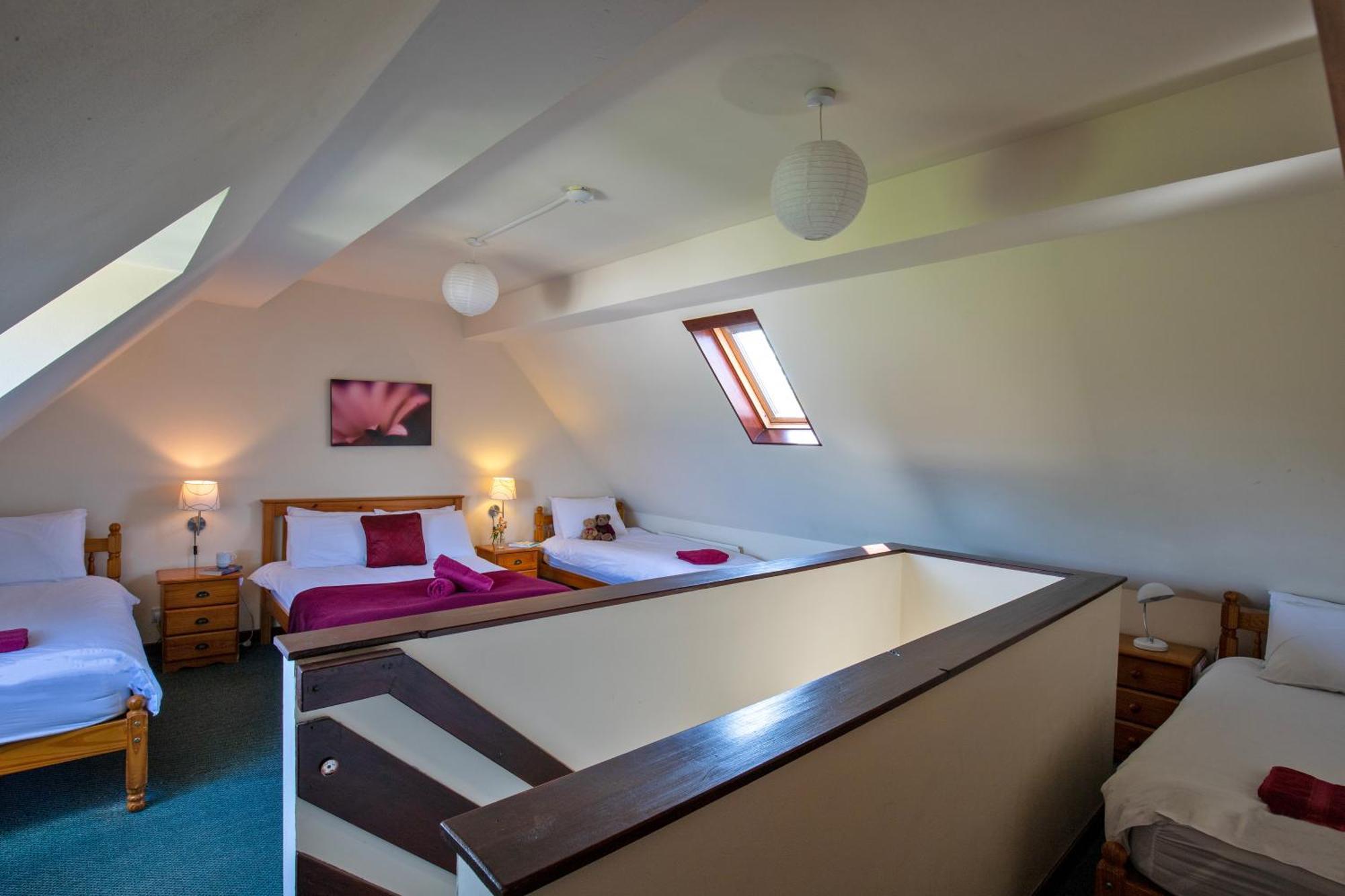 Charlie'S Cottage With Alpacas And 7Mins Drive To Alton Towers Denstone Bagian luar foto