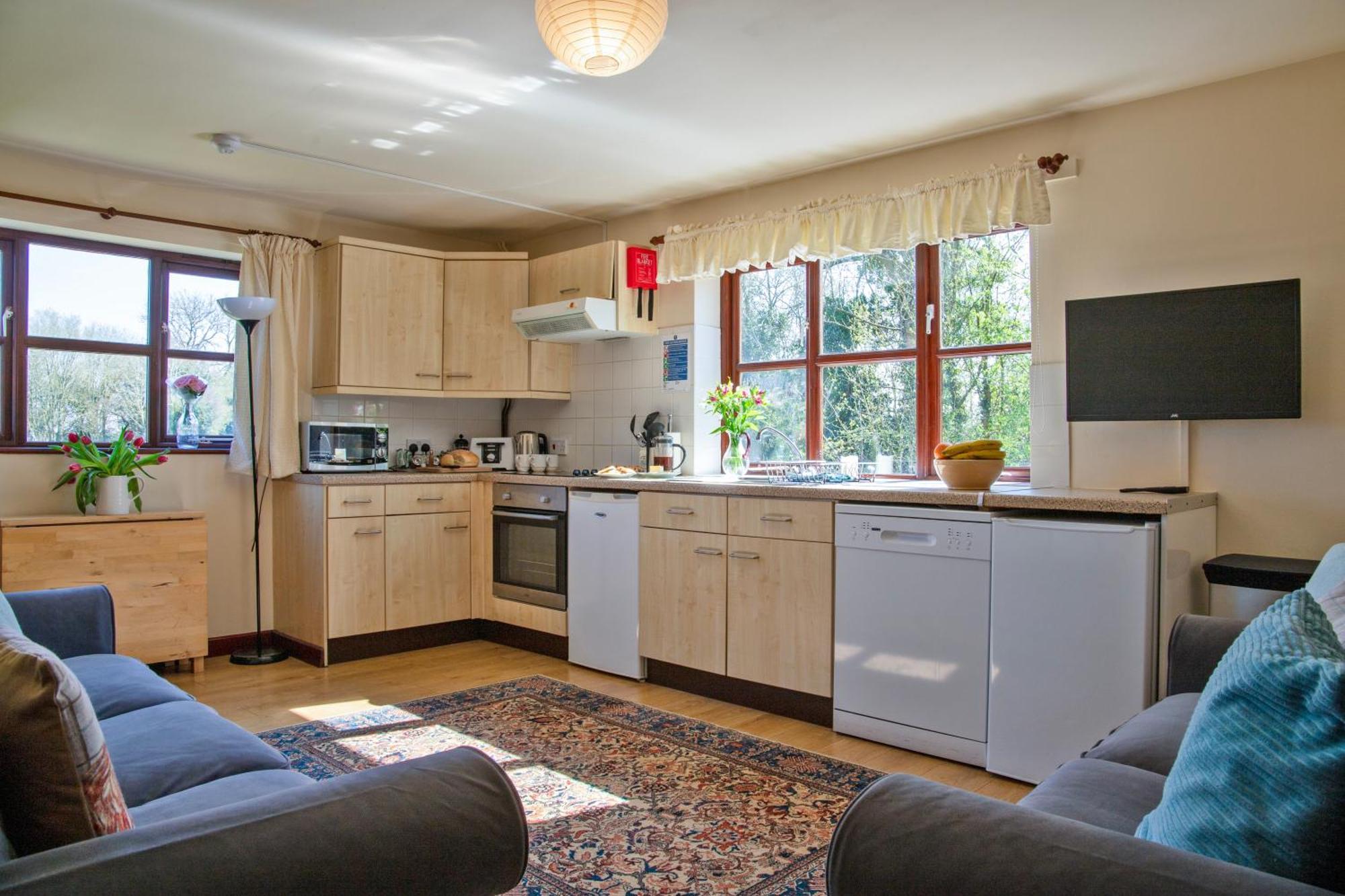 Charlie'S Cottage With Alpacas And 7Mins Drive To Alton Towers Denstone Bagian luar foto