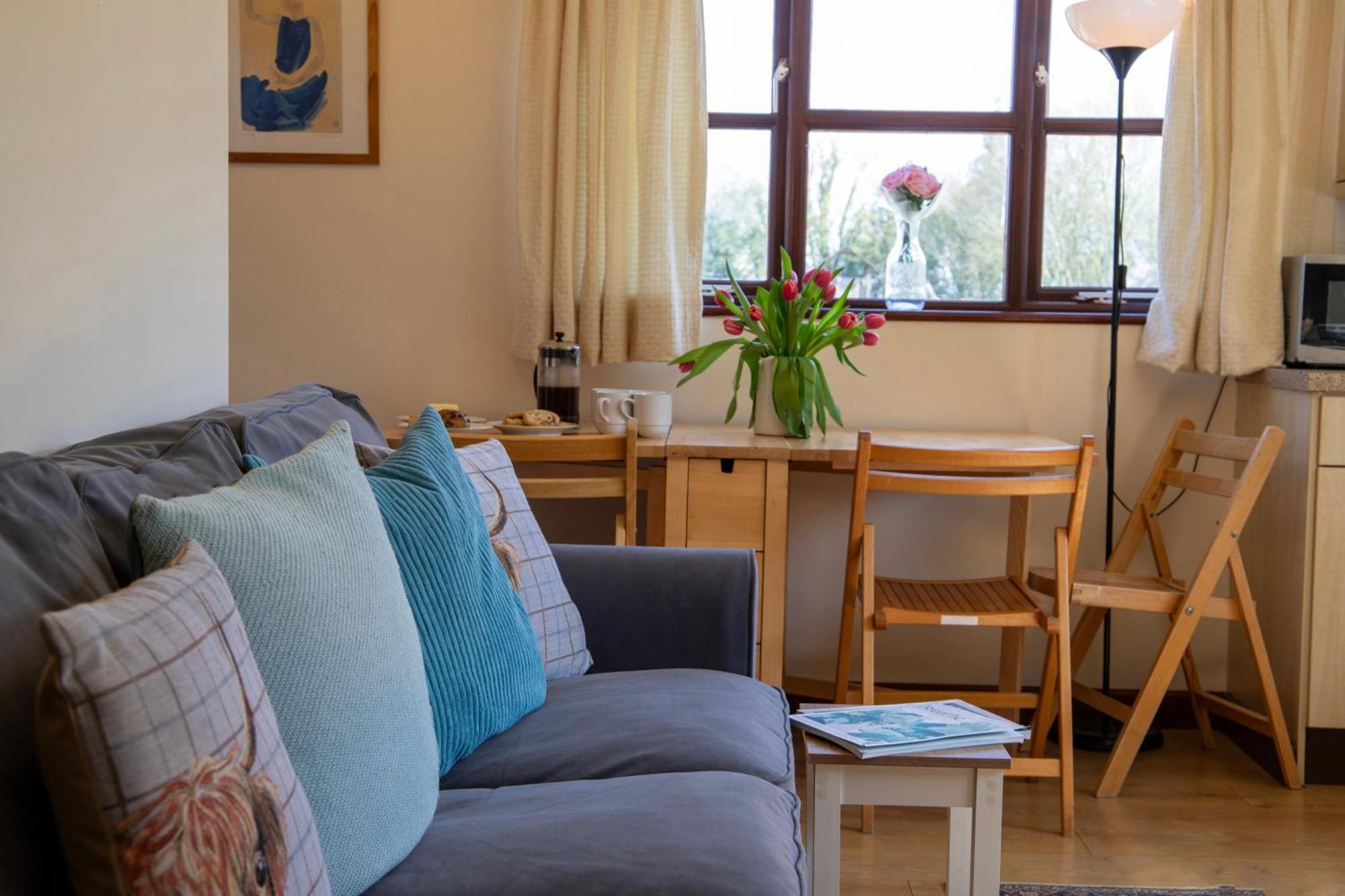 Charlie'S Cottage With Alpacas And 7Mins Drive To Alton Towers Denstone Bagian luar foto
