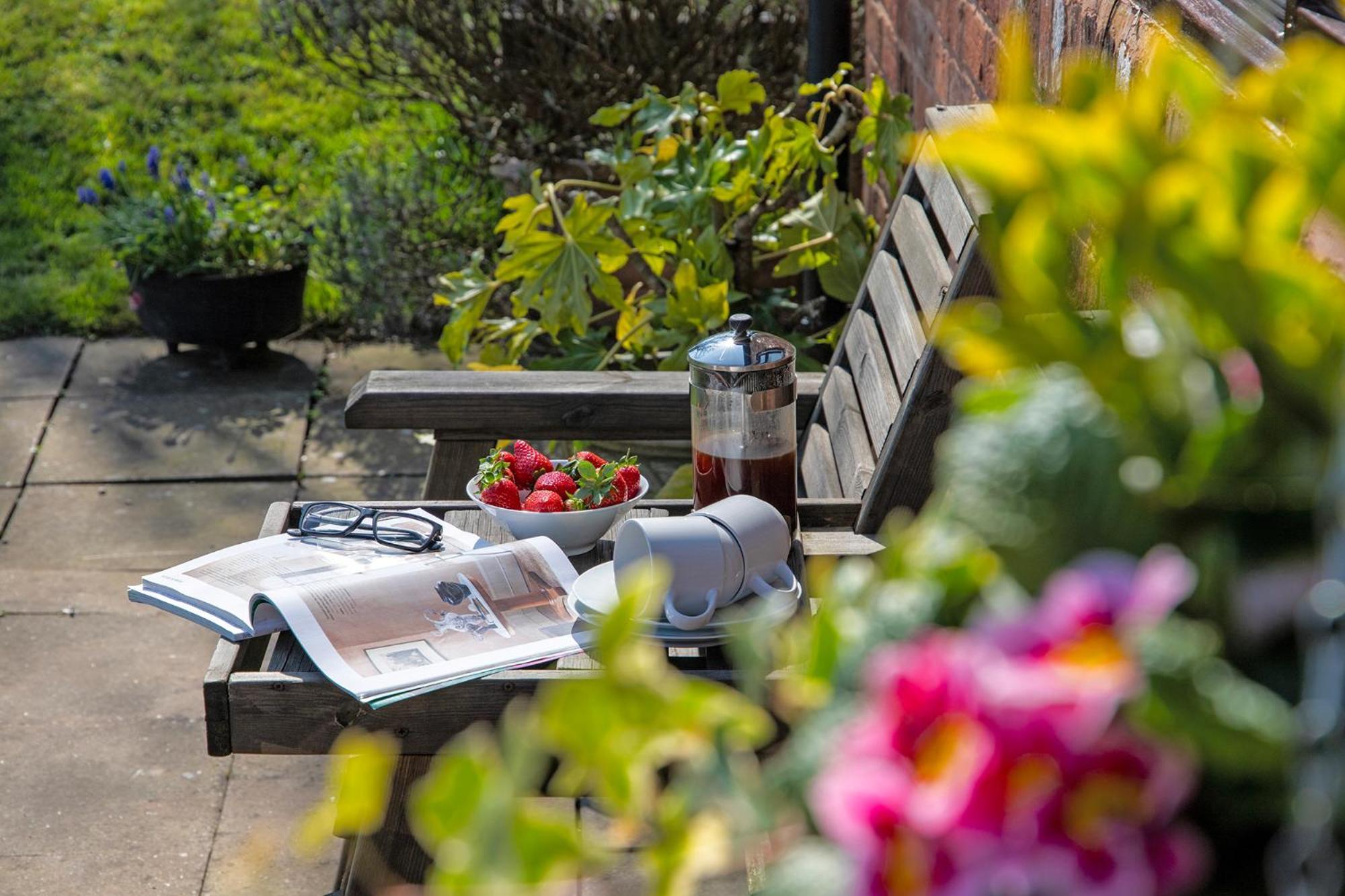 Charlie'S Cottage With Alpacas And 7Mins Drive To Alton Towers Denstone Bagian luar foto