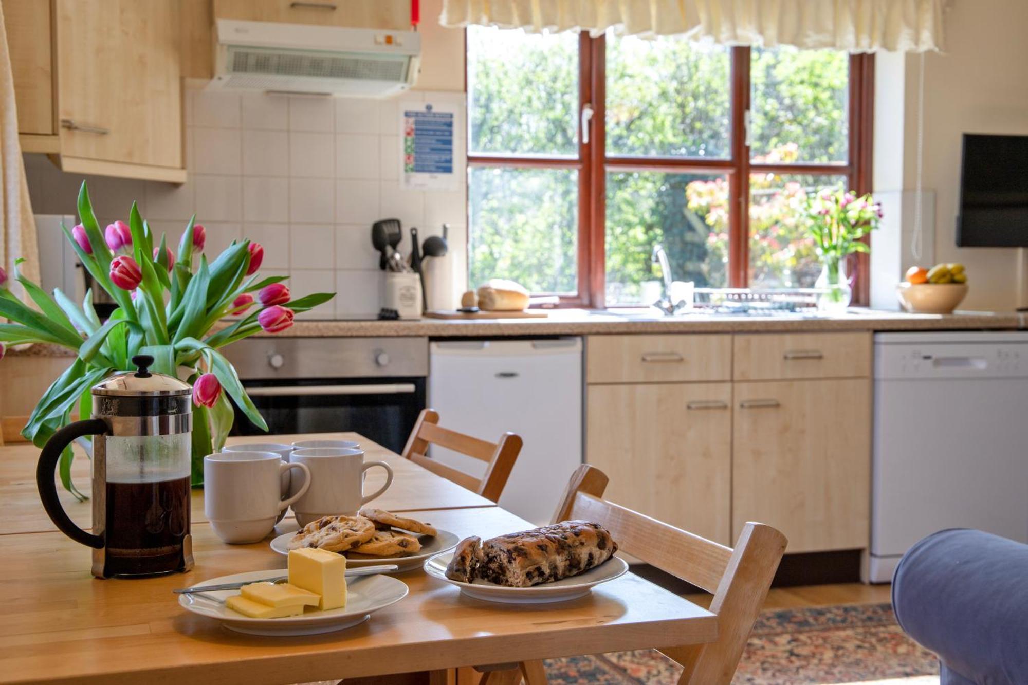 Charlie'S Cottage With Alpacas And 7Mins Drive To Alton Towers Denstone Bagian luar foto